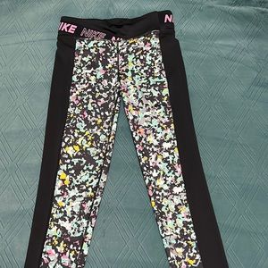 Nike paint splatter leggings with pocket in the back